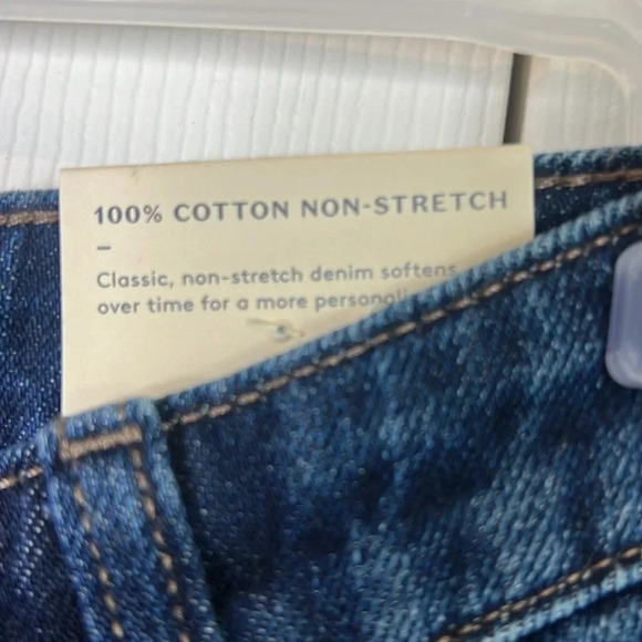 Universal Thread Relaxed Wide Leg High-rise
Dark Wash Denim Jeans - Picture 5 of 16